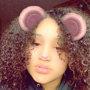 Meet your Posher, Talia